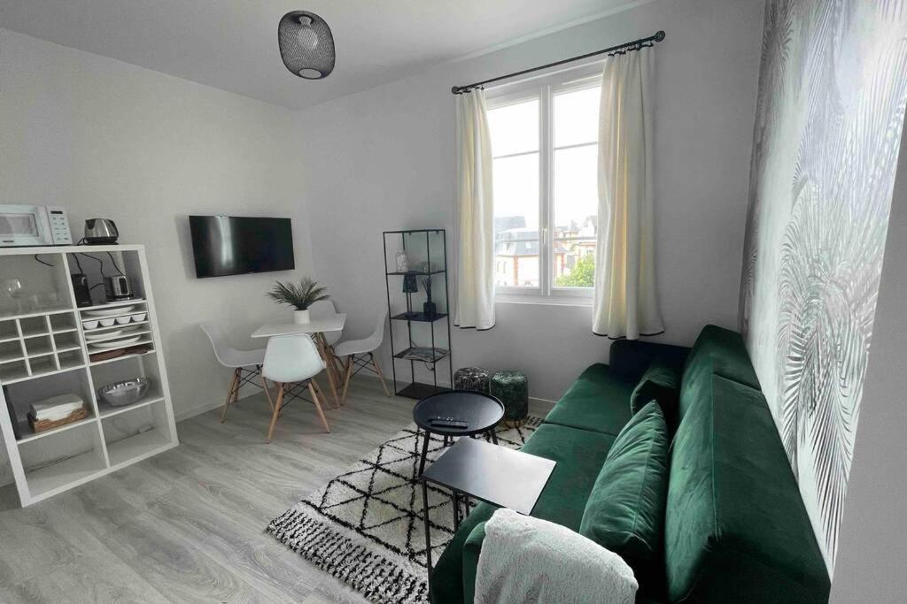 L'Oiseau Bleu Appt 2 Pieces , 150 M De La Plage Leilighet Blonville-sur-Mer Eksteriør bilde